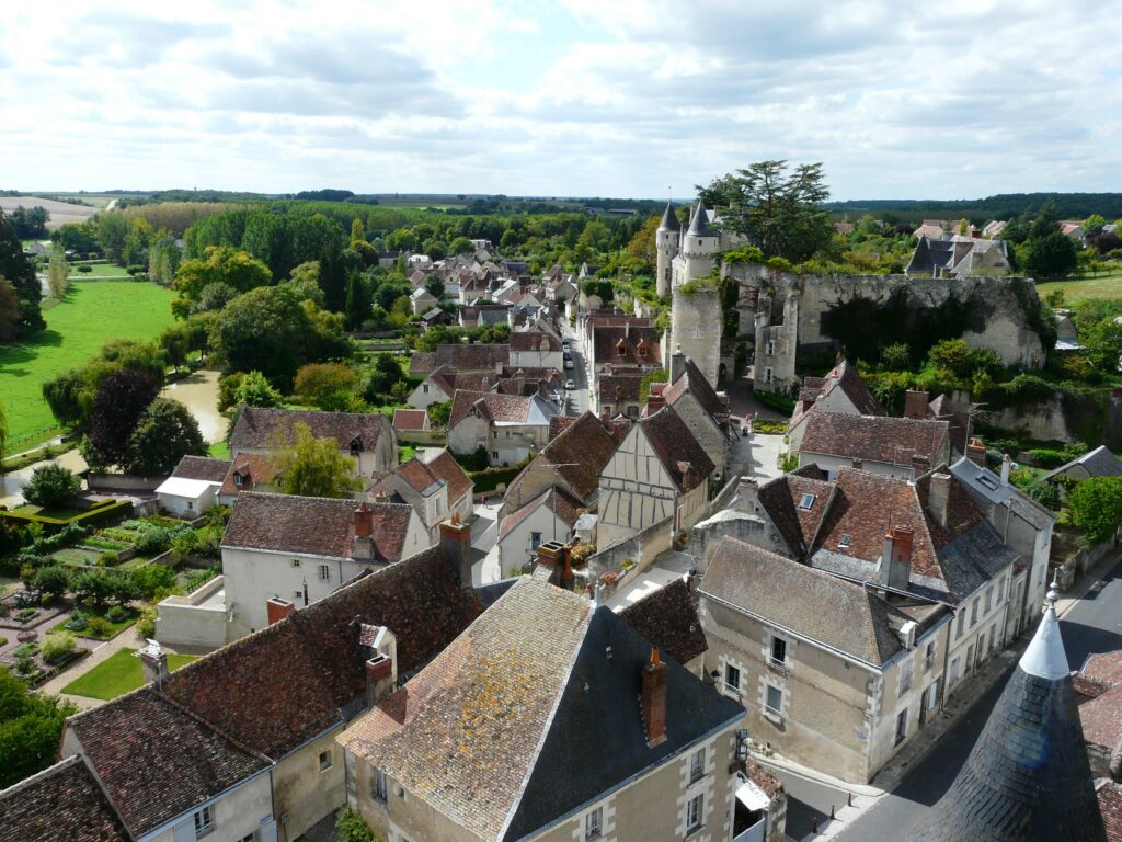 File:Montrésor panorama.jpg - Wikimedia Commons