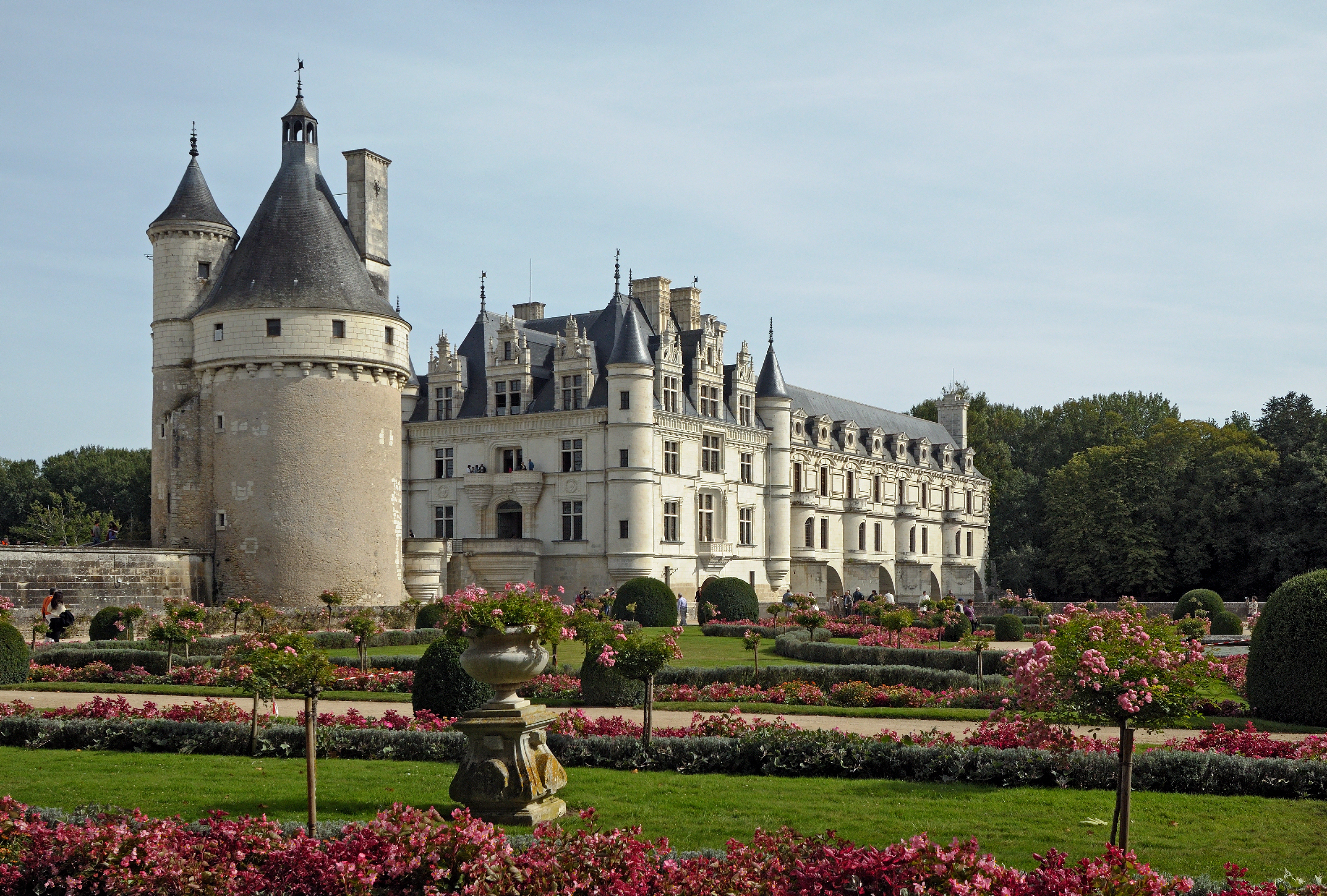 Θέα του Château de Chenonceau από τον κήπο της Αικατερίνης των Μεδίκων
